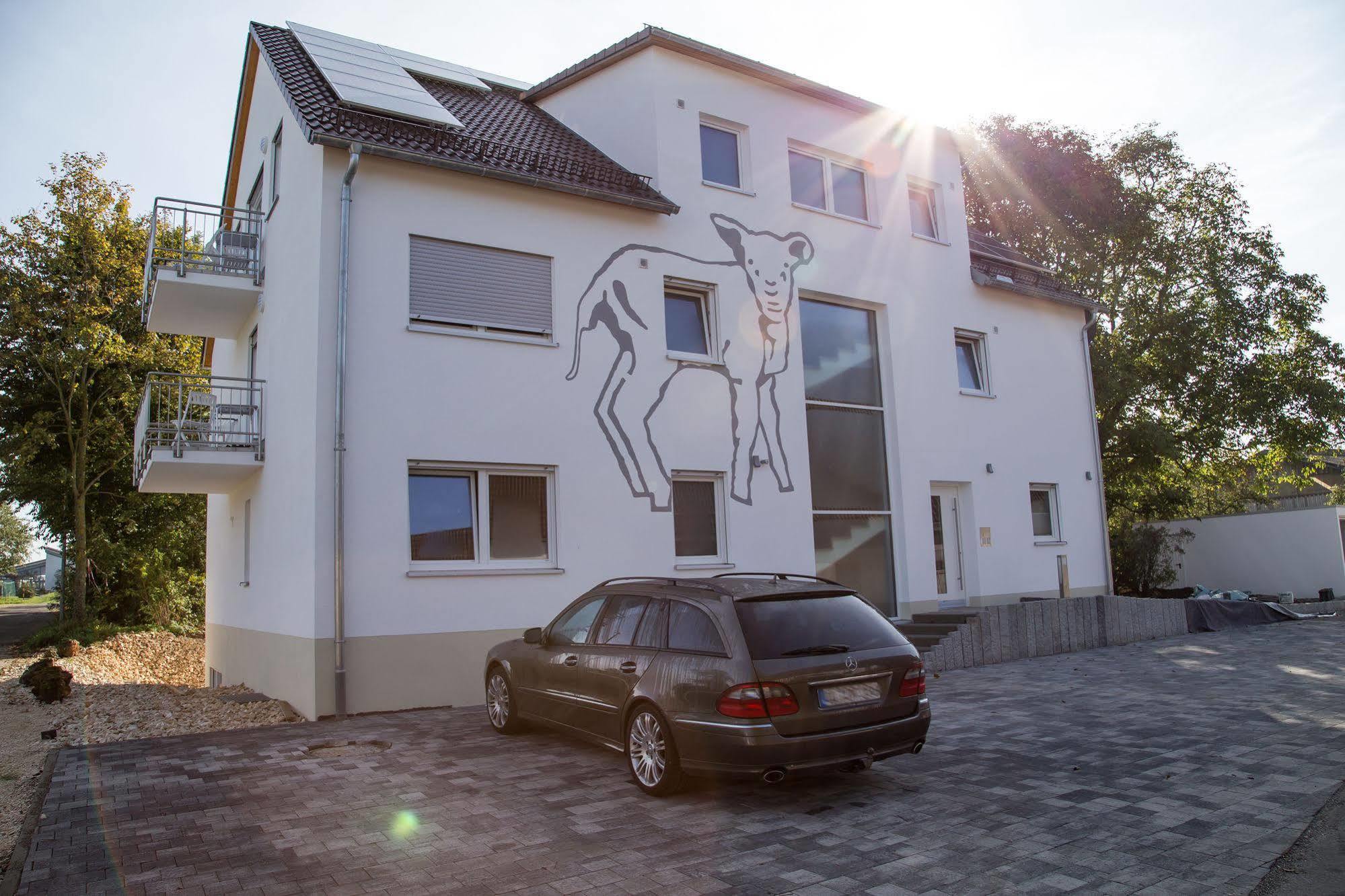 Gaestehaus Und Fewo Lamm Garni Blaubeuren Exteriör bild